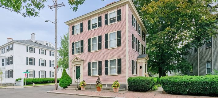 1Br on Salem Common l Steps to Witch Museum and Downtown l Fenced in Yard Hoteles en Salem