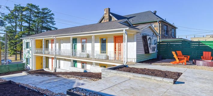 Mid-Century Themed Hotel Room in Fayetteville, AR - The Clementine on College #8 Hotels in Fayetteville