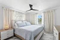 House with Heated Pool and Outdoor kitchen close to Siesta Key Beach!! - 수영장