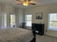 Lake front home with a million dollar view - 4 ดาว