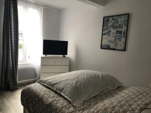 Renovated apartment in the heart of Mirepoix cutlery - Apartments