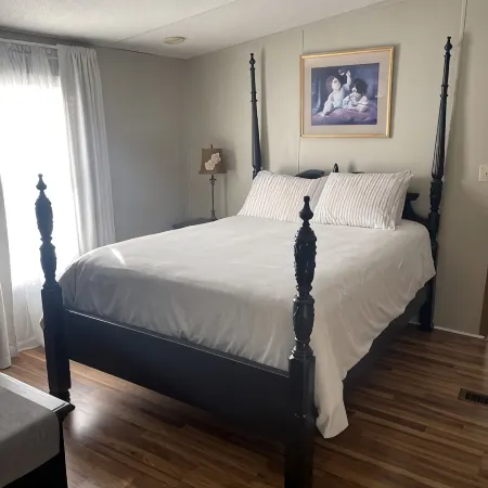 REEL DEAL! Covered Boat Parking! LONG TERM RENTAL!