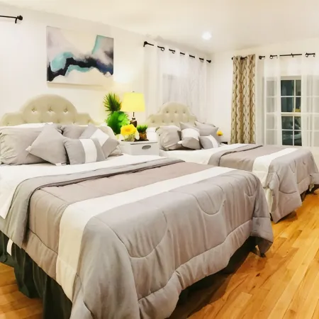 4BR 6BEDS WOLLASTON BEACH. NearBOSTON3