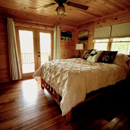Romantic Cabin w/ Hot Tub, Fire Pit & Mountain Views
