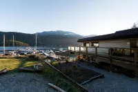 Backeddy Resort and Marina - 3-Star