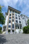 Rivendell Hotel - สระว่ายน้ำบนดาดฟ้า