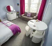 Studios at Glenthorne - 4-Star