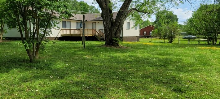 3. Privacy on Browns Valley Hotels in Marshall County