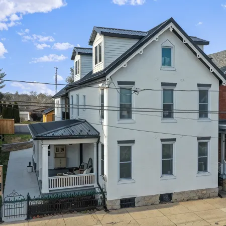 Central, Beautiful Apartment in Downtown Chambersburg
