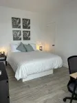 What a View!!! Chateau, Balcony incredible view of the Chateau! Free parking! - 3성급