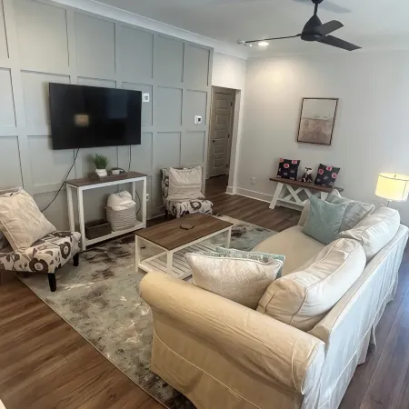Welcome to ODE to Aubie! Full House 3 Bedroom - 1.4 m to the Stadium!