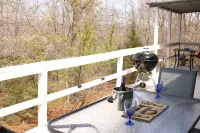 Charming 3-bedroom house with WiFi, AC in delightful Yellville - 3-Star
