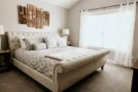 Walkable to Town, 3 Bed 2.5 Bath - Kuntosalit