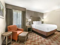 Best Western Plus Sonora Oaks Hotel  Conference Center - Parkplatz