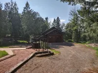 Secluded cabin in the woods-UTV, hunting, fishing, pet friendly - Chalets