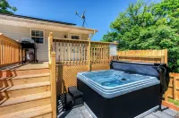 "The Hay Loft" - Hot Tub - Game Room - Fire Pit - Office - Family FUN - 3 tähden