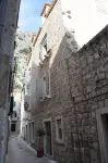 Villa Mama - Traditional Apartments in Omis, Free Parking - Wifi