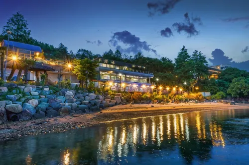 Geoje Island Jangmok Hawaii Pension (Caravan) - Pet-friendly