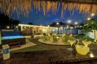 Costal Escape: Heated Pool~Tiki Bar~Hot Tub~Fire Pit~Acarde~Pool Table - 4 ดาว