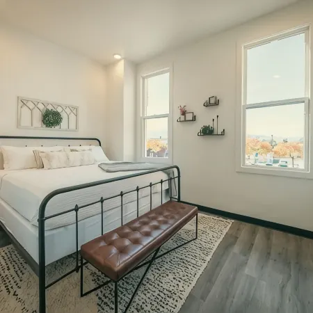 Sleeps 7 ~ Near Ice Rink ~ Netflix ~ Triple Bunk