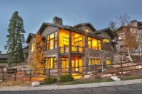 Four Seasons of Adventure! Don't Wait- Book Your Dream Stay Now. - 자쿠지