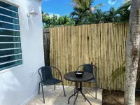Luxury 5 Bedroom Home, 3 Minute Walk from the Beach - Wifi