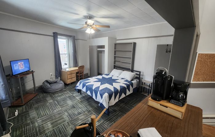 Studio Close to Mtu, Houghton, Keweenaw, Dining, on the Trail & Full Amenities