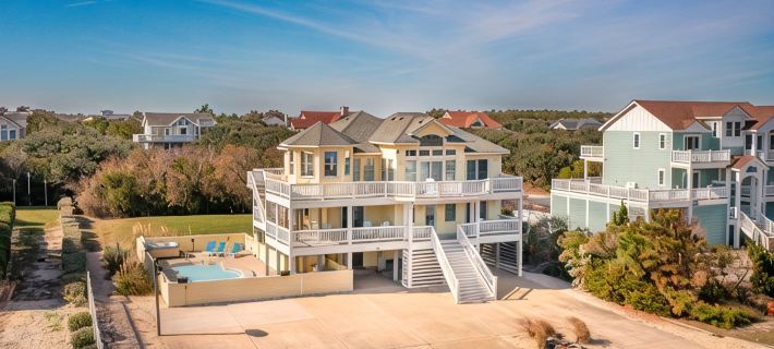 Corolla Oceanside in Whalehead - Heated Pool - 7BR/6.5BA - Short Walk to Beach! Ξενοδοχεία στην πόλη Corolla