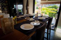 Skylark Bed & Breakfast - Desayuno