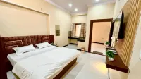 Raghav Ji Home-Stay - 2-Star