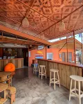 West Coast Beach House - bar