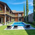 Villa Serena Private Pool & 9 Bedrooms - parking