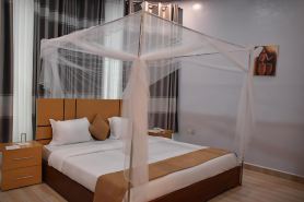 Chimpanzee Lodge