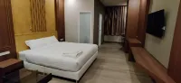 2M Place Apartment Hotels in Khlong Luang
