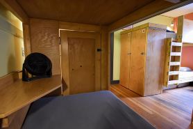 Ocean Island Inn | Backpackers | Suites
