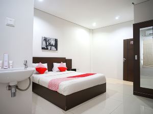 OYO 1477 Athar 88 Hotel