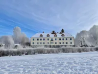 Kungshaga Hotell Hotels near Polar World