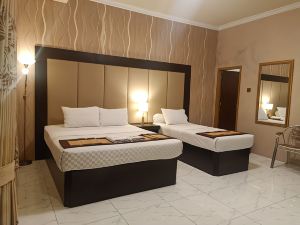 Hotel & Resto Nirwana