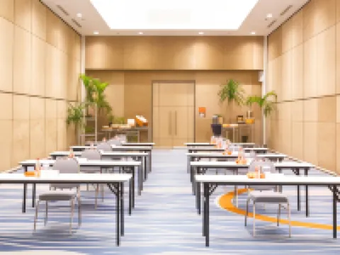 Harris Hotel and Conventions Kelapa Gading Jakarta Hotels in North Jakarta