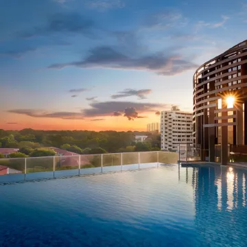 Momentus Hotel Alexandra Отели рядом с достопримечательностью «Станция MRT Clementi»