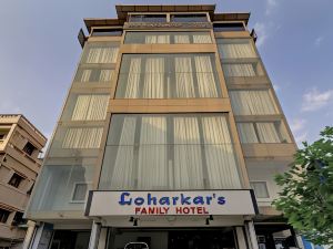 Loharkar Family Hotel L A Rooms