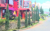 Villa Miky Kota Bunga Puncak Cianjur Bogor Hotels in der Nähe von Taman Bunga Nusantara