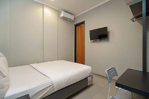 Pesona Wisata Alam Ciparay Endah Mitra RedDoorz Hotels in Pamijahan