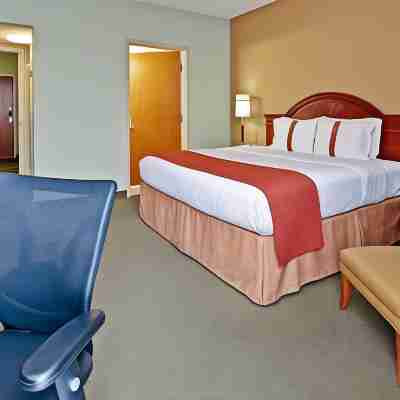 Holiday Inn Memphis-Univ of Memphis Rooms