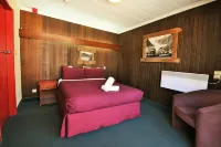 Chateau Backpackers & Motels Hotels in 