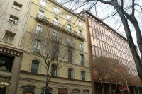 No Limit Barcelona Central Hotels in der Nähe von Casa Rocamora