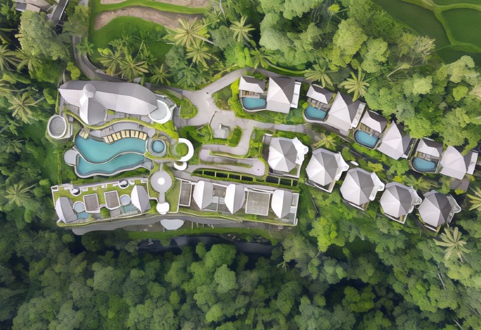 케란 리조트 수영장