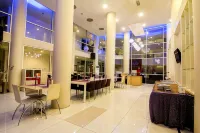 Royal Hotel n' Lounge Hotels in Sumbersari