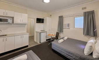 Cowra Motor Inn