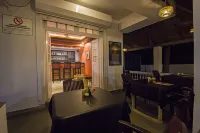 Veeniola Holiday Home فنادق في Orlim